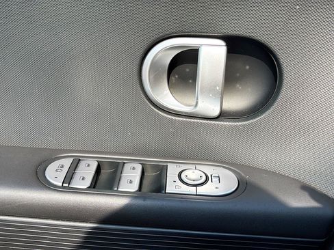 Used 2024 Hyundai Ioniq 5 SEL RWD image 18