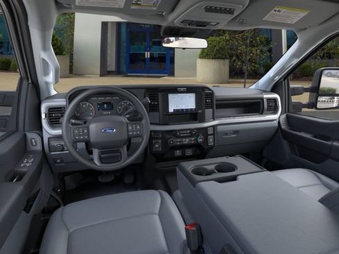 New 2026 Ford F550 4x4 Crew Cab Super Duty image 10