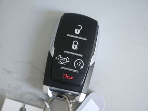 Used 2025 RAM 1500 Laramie AWD/4WD image 24