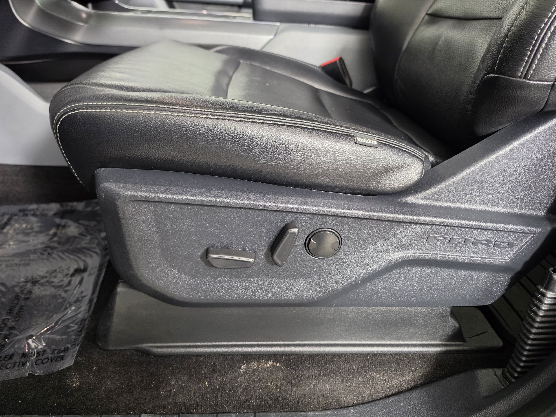 Used 2022 Ford F150 XLT w/ Equipment Group 302A High AWD/4WD image 4