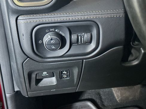Used 2023 RAM 1500 Limited AWD/4WD image 16