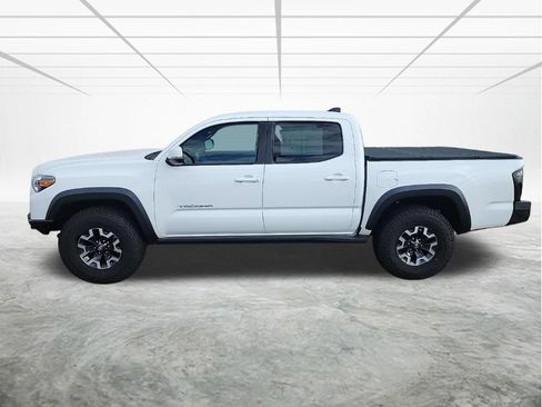 Used 2021 Toyota Tacoma TRD Off-Road AWD/4WD image 2