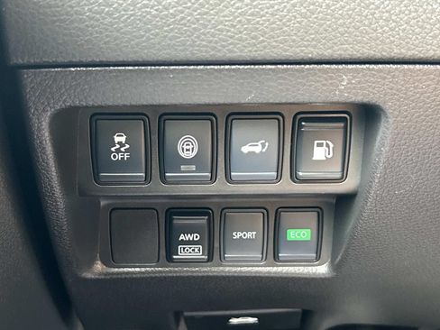 Used 2020 Nissan Rogue SV AWD/4WD image 37