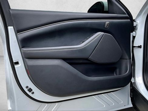 Used 2021 Ford Mustang Mach-E Select image 16