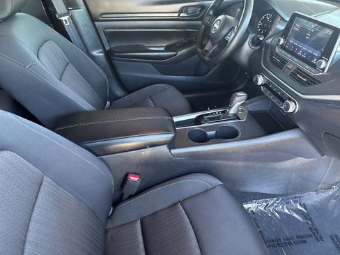Used 2025 Nissan Altima 2.5 S image 14