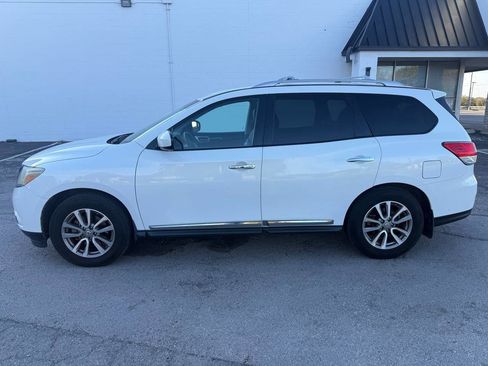 Used 2014 Nissan Pathfinder SL w/ SL Tech Package image 4