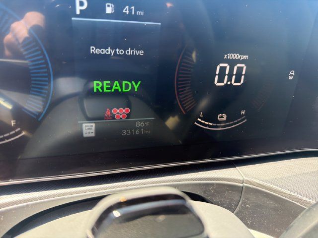 Used 2025 Hyundai Santa Fe SEL AWD/4WD image 16