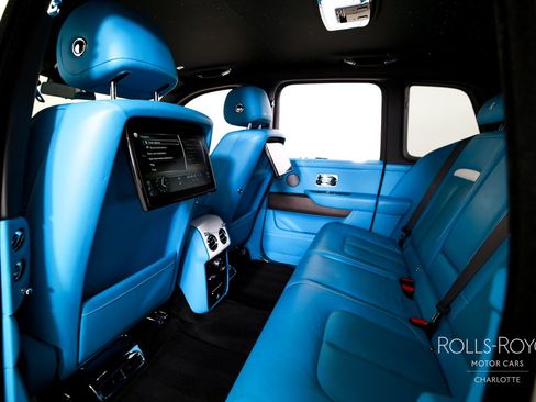 Certified 2024 Rolls-Royce Cullinan AWD/4WD image 20