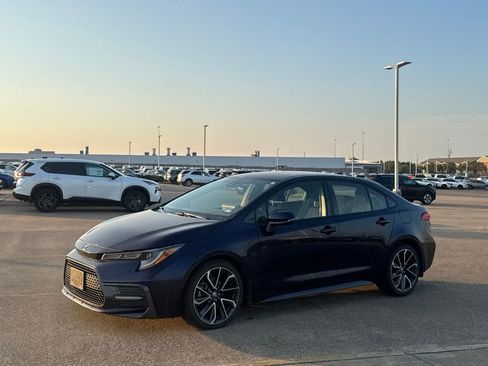 Used 2021 Toyota Corolla SE FWD image 11