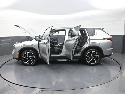 Used 2024 Mitsubishi Outlander SE AWD/4WD image 42
