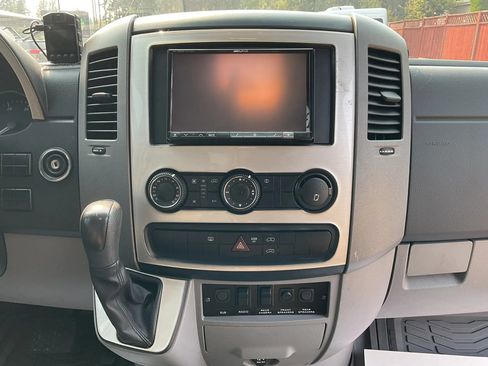 Used 2013 Mercedes-Benz Sprinter 3500 image 19