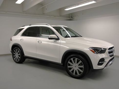 Certified 2025 Mercedes-Benz GLE 450e 4MATIC image 6