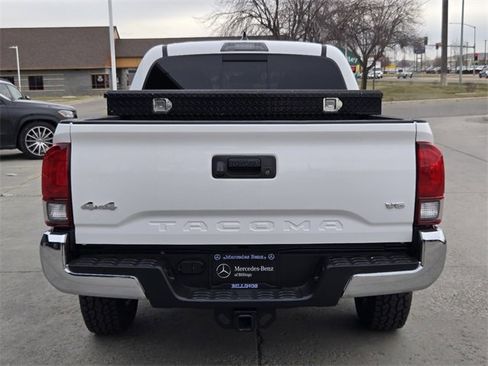 Used 2018 Toyota Tacoma SR5 image 36