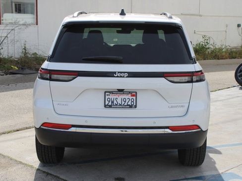 Used 2025 Jeep Grand Cherokee Limited image 5