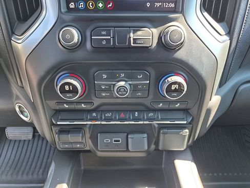 Used 2019 Chevrolet Silverado 1500 RST w/ All-Star Edition RWD image 45