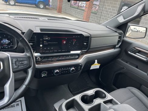 Used 2022 GMC Sierra 1500 Elevation image 33