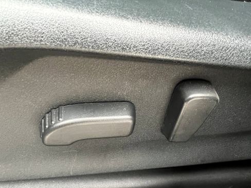 Used 2021 Subaru Ascent Premium w/ Convenience Package image 20