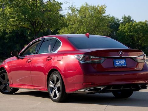 Used 2016 Lexus GS 200t image 4
