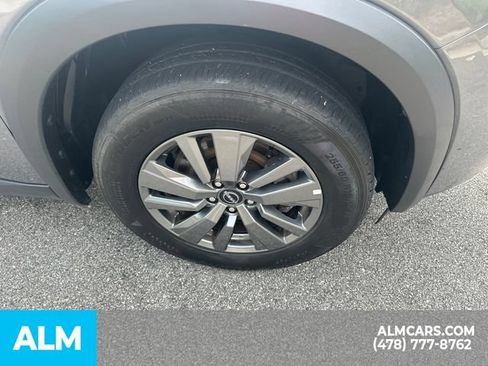 Used 2025 Nissan Pathfinder SV FWD image 14