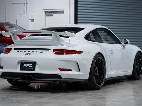 Used 2015 Porsche 911 GT3 RWD image 15