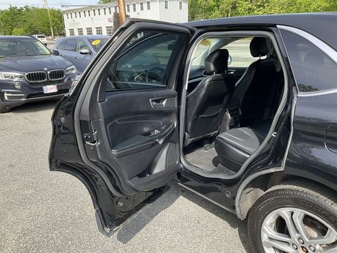 Used 2017 Ford Edge Titanium w/ Equipment Group 301A AWD/4WD image 14