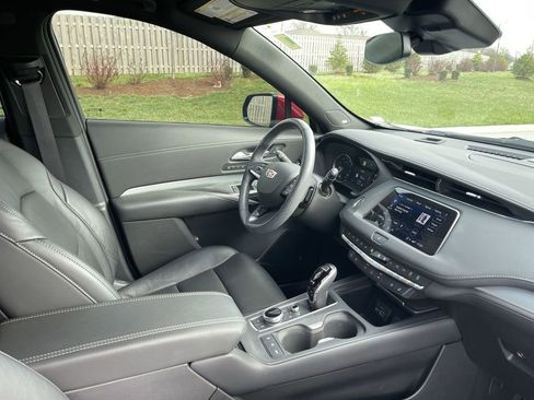 Used 2023 Cadillac XT4 Premium Luxury AWD/4WD image 41