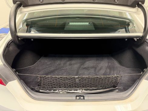 Used 2020 Toyota Camry LE FWD image 29