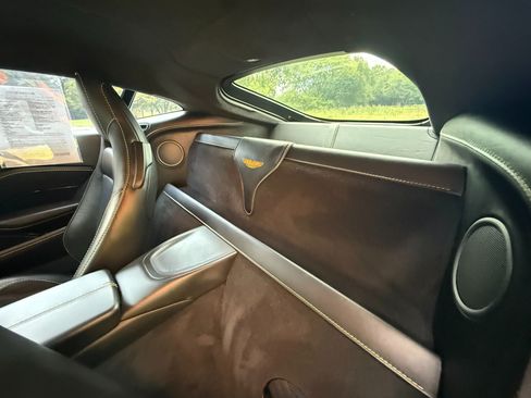 Used 2019 Aston Martin V8 Vantage Coupe RWD image 16