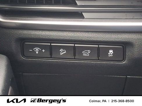 Used 2024 Kia Telluride EX w/ EX Captain's Chair Package image 29