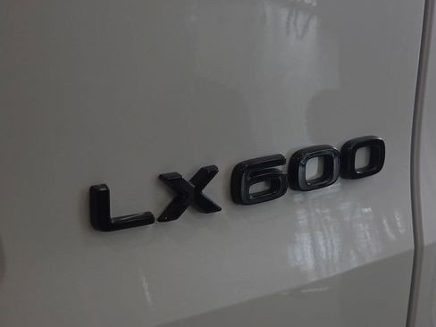 New 2026 Lexus LX 600 4WD w/ Luxury Package image 11
