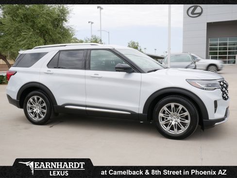 Used 2026 Ford Explorer Platinum RWD image 13