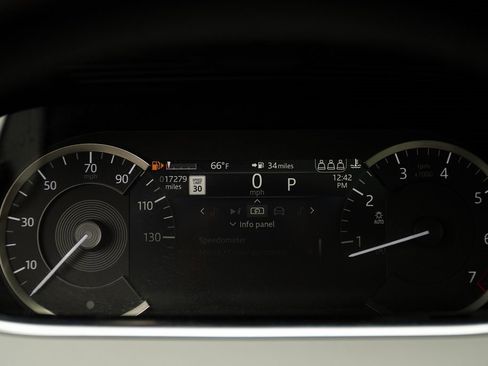 Used 2022 Land Rover Range Rover Evoque SE image 16