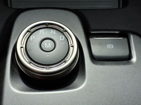 Used 2021 Ford Mustang Shelby GT500 w/ Technology Package RWD image 18