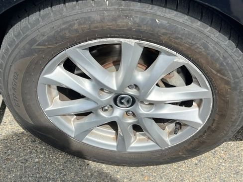 Used 2016 MAZDA MAZDA3 i Sport w/ Preferred Equipment Package FWD image 15