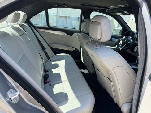 Used 2014 Mercedes-Benz C 250 Sedan image 24