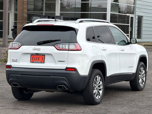 Used 2019 Jeep Cherokee Latitude Plus w/ Cold Weather Group AWD/4WD image 5