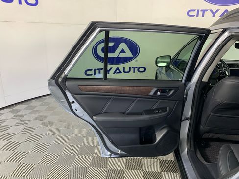 Used 2019 Subaru Outback 2.5i Limited AWD/4WD image 30