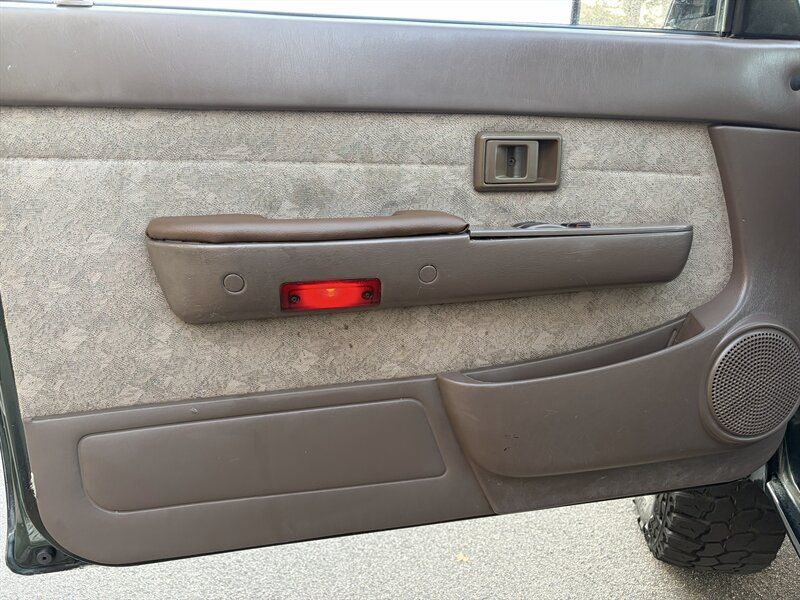 Used 2000 Toyota Tacoma PreRunner RWD image 14