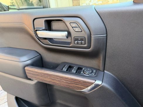 Used 2020 Chevrolet Silverado 1500 High Country w/ Technology Package AWD/4WD image 44