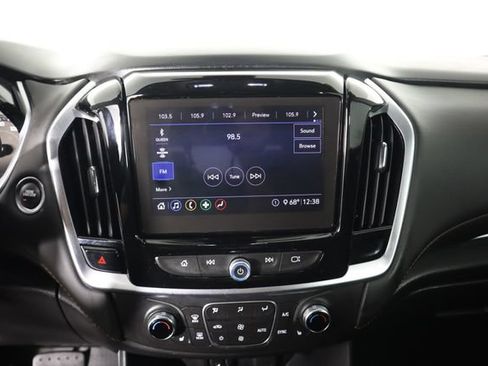 Used 2020 Chevrolet Traverse LT w/ Driver Confidence II Package AWD/4WD image 46
