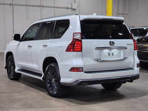 Used 2022 Lexus GX 460 Luxury w/ Sport Design Package image 12