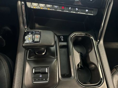 Used 2023 GMC Sierra 1500 AT4 AWD/4WD image 19