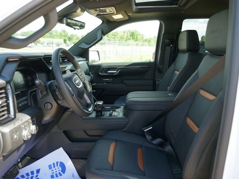 New 2026 GMC Sierra 1500 AT4 w/ AT4 Premium Package AWD/4WD image 18