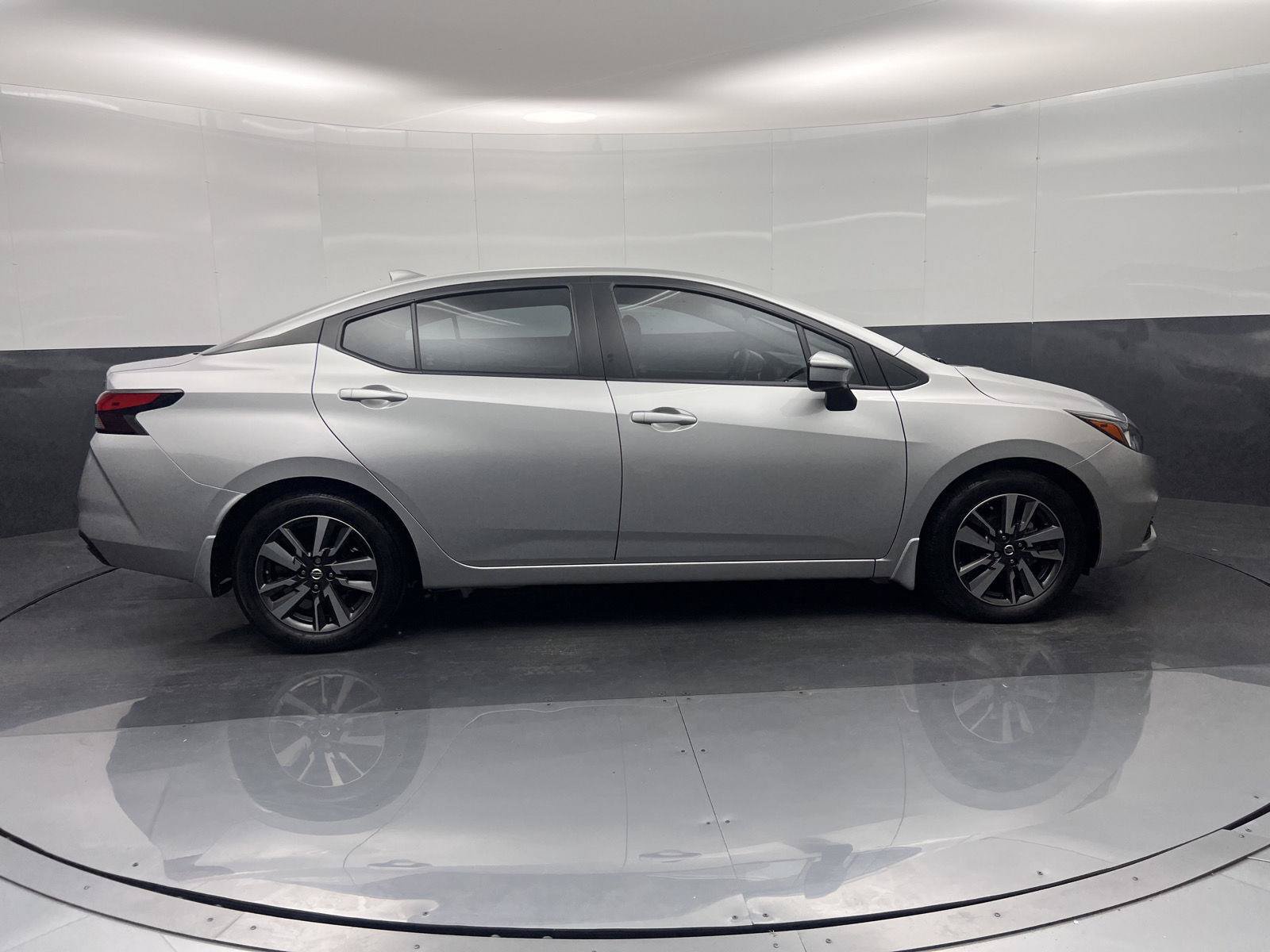 Used 2020 Nissan Versa SV FWD image 8