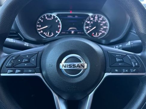 Used 2023 Nissan Sentra SV image 25