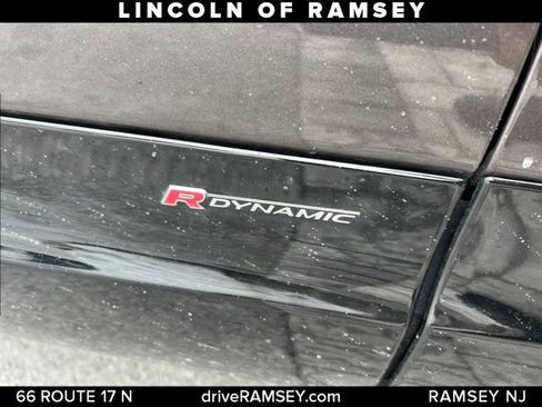 Used 2022 Land Rover Discovery HSE R-Dynamic image 9