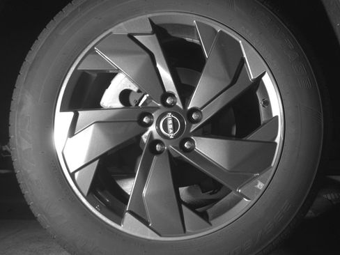 Used 2025 Nissan Rogue SV FWD image 15