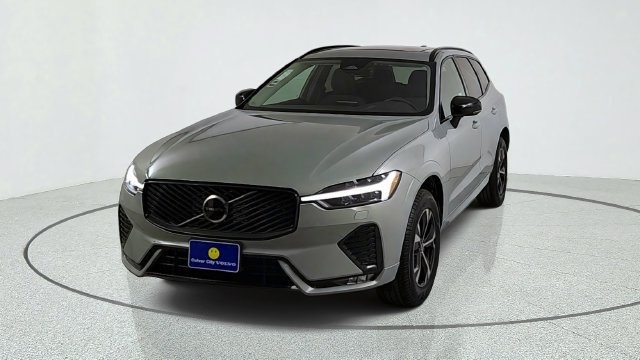 Used 2027 Volvo XC60 B5 Core AWD/4WD image 2
