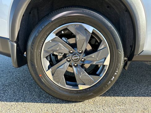 New 2026 Nissan Rogue SV image 17