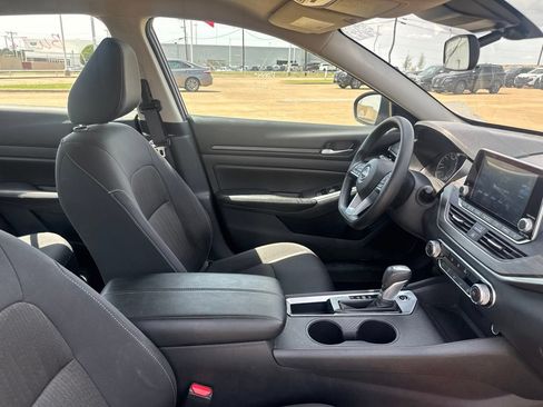 Certified 2025 Nissan Altima 2.5 SV FWD image 26